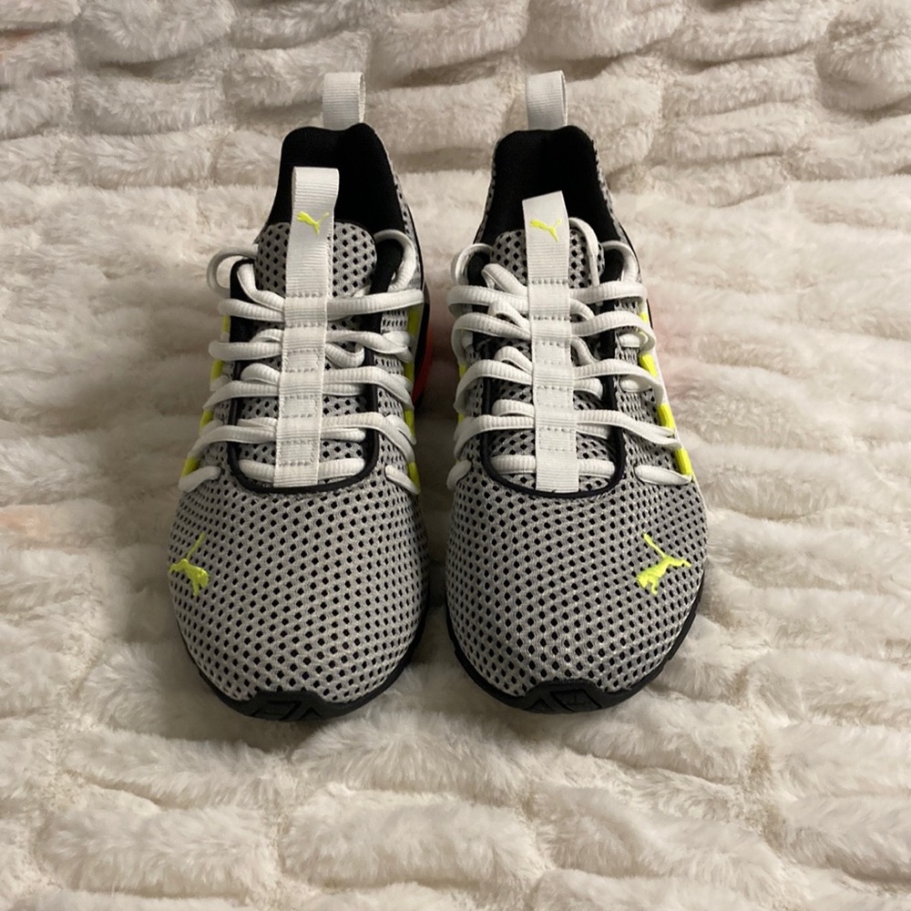 Puma Axelion Breathe Jr sneakers